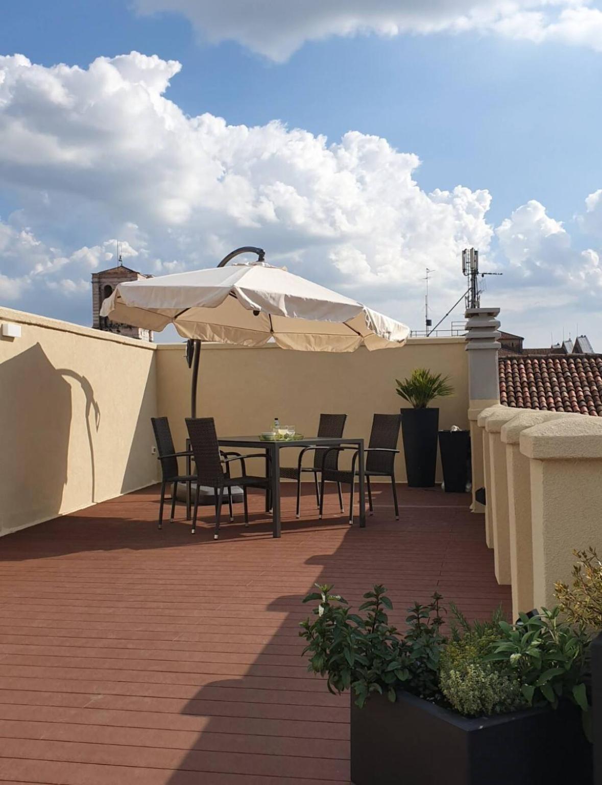 The Sun Theater Appartement